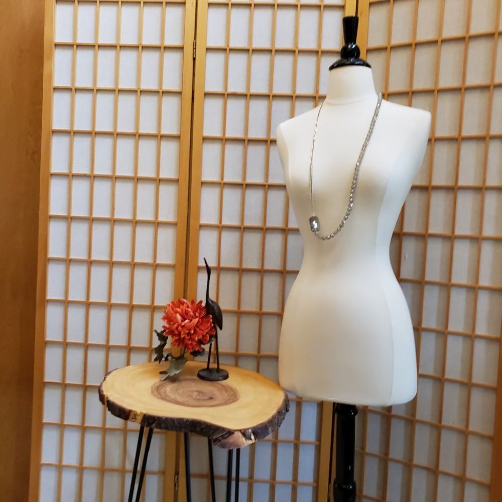 NIB Neiman Marcus Large Bauble Sparkly Necklace